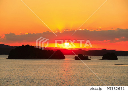 【熊本県】天草松島の夕景(天草パールライン) 【熊本県】天草松島の夕景(天草パールライン) 95582651