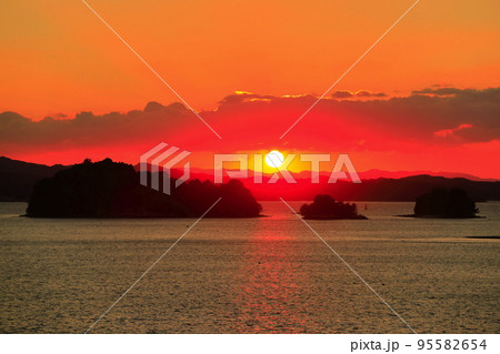 【熊本県】天草松島の夕景(天草パールライン) 【熊本県】天草松島の夕景(天草パールライン) 95582654