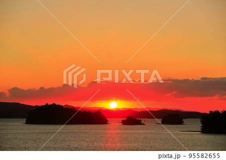 【熊本県】天草松島の夕景(天草パールライン) 【熊本県】天草松島の夕景(天草パールライン) 95582655