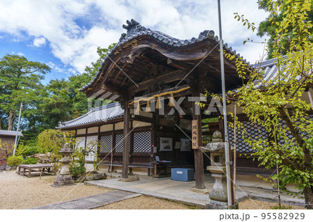 斑鳩神社　拝殿【奈良県生駒郡斑鳩町】 95582929