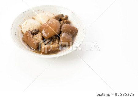 骨なし豚足と玉子の煮付け 95585278