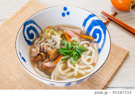 家庭料理　きのこうどん 95587555