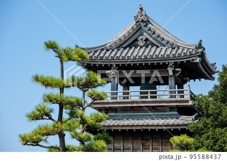 名古屋市熱田区　宮の渡し公園（七里の渡し）の鐘楼 95588437