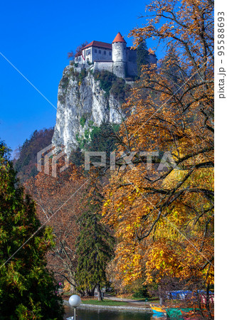 ブレッド湖 95588693