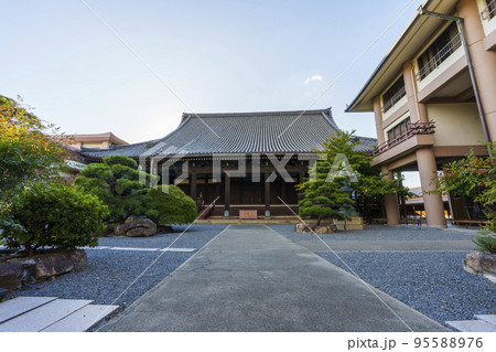 顕証寺 本殿(大阪府八尾市久宝寺) 顕証寺 本殿(大阪府八尾市久宝寺) 95588976