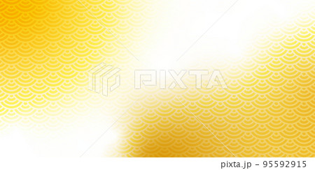 金色の青海波の背景画像　年賀状用の背景イラスト 95592915