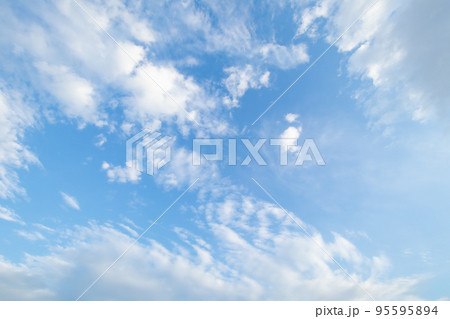 秋の空 95595894