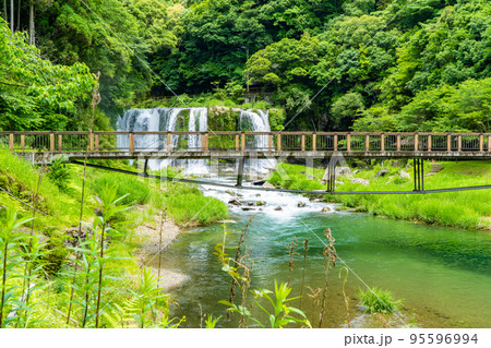 桐原の滝の風景 桐原の滝の風景 95596994