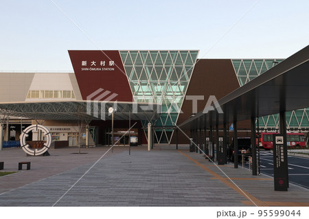西九州新幹線 新大村駅にて(東口/さくら口) 西九州新幹線 新大村駅にて(東口/さくら口) 95599044