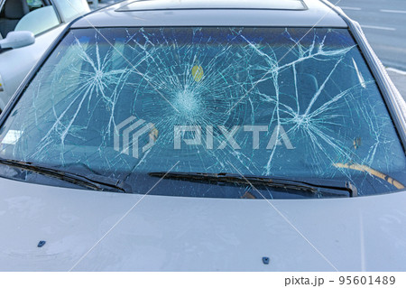Hail Damaged Car 95601489