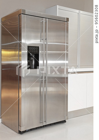 Refrigerator Refrigerator 95602308