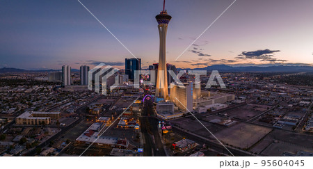 Panoramic aerial view of the Las Vegas Strip. Stretch of South Las Vegas Boulevard in Nevada that is known for its concentration of hotels and casinos. 95604045