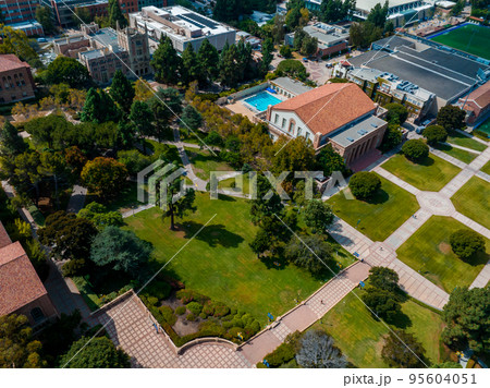 Aerial view of the campus at the University of California, Los Angeles, UCLA. Royce Hall is one of four original buildings of the UCLA campus. 95604051