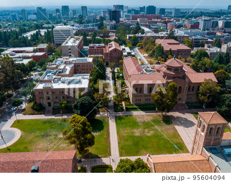 Aerial view of the campus at the University of California, Los Angeles, UCLA. Royce Hall is one of four original buildings of the UCLA campus. 95604094