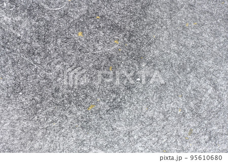 和紙の背景素材・金銀雲竜模様の黒シリーズ 95610680