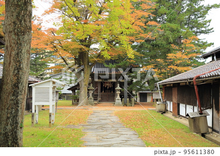 山居倉庫 にある山居稲荷神社 【山形県酒田市】 山居倉庫 にある山居稲荷神社 【山形県酒田市】 95611380