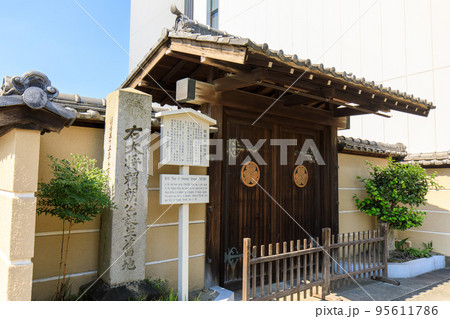 名古屋市熱田区　源頼朝の出生地　誓願寺の屋敷跡 95611786