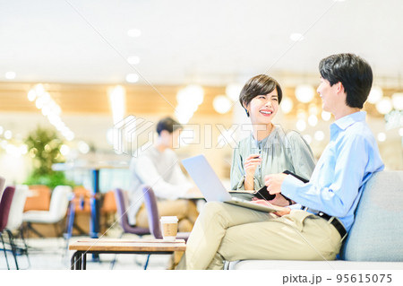 ビジネス　若い 95615075