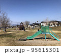公園　滑り台 95615301