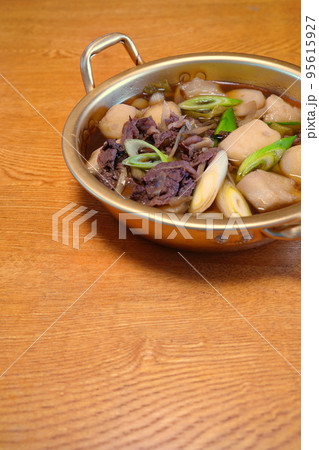 山形の芋煮 95615927