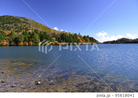 紅葉の湯ノ湖 紅葉の湯ノ湖 95618041
