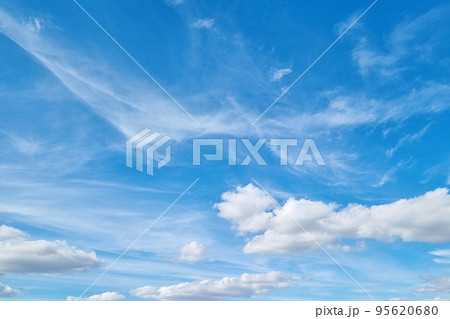 Beautiful blue sky with white clouds. The background of nature. 95620680