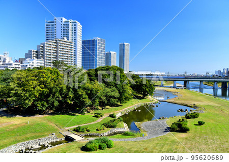 新二子橋／多摩川より二子玉川駅方面を望む(東京都世田谷区)【2022.10】 95620689