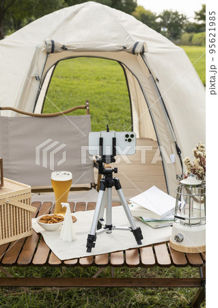 camping mood aesthetics_filming using smartphone camping mood aesthetics_filming using smartphone 95621985