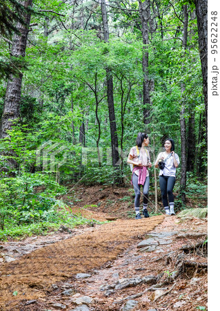 korean young women hiking and plogging_trekking mountain korean young women hiking and plogging_trekking mountain 95622248