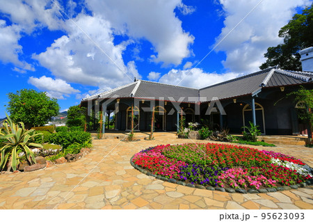 【長崎県】晴天の長崎のグラバー園（旧グラバー住宅） 95623093