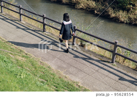 帰り道の女子高生 帰り道の女子高生 95628554