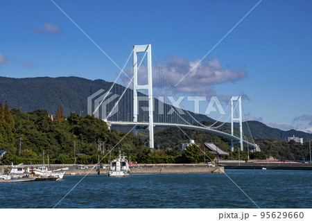 呉市下蒲刈島から見る安芸灘大橋 95629660