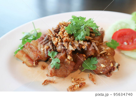 belly of pork, pork or fried pork or deep fried pork or grilled pork 95634740