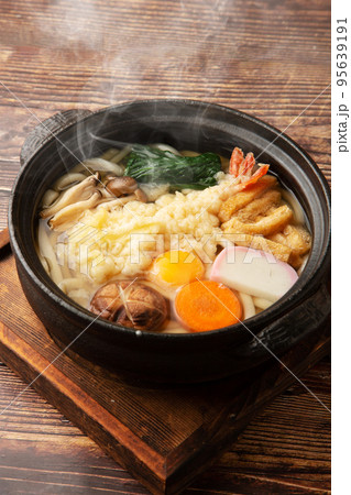 鍋焼きうどん 鍋焼きうどん 95639191