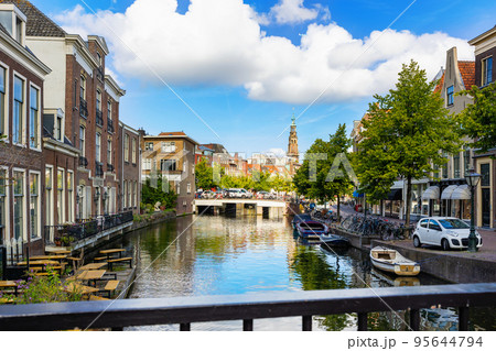Streets along canal of Leiden, Netherlands 95644794