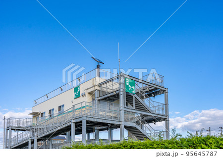 津波避難タワー　Tsunami Evacuation Tower　해일피난타워　海啸避难楼 95645787