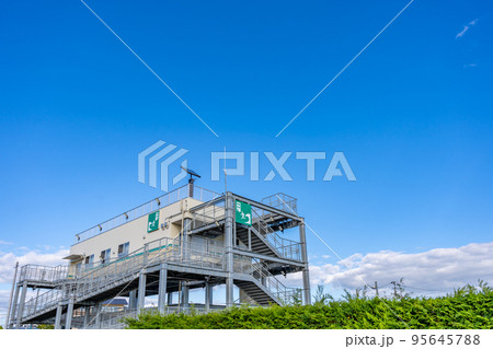 津波避難タワー　Tsunami Evacuation Tower　해일피난타워　海啸避难楼 95645788