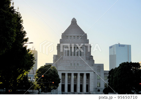 国会議事堂のある風景 95650710