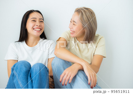 双子の姉妹 デニム 双子の姉妹 デニム 95651911