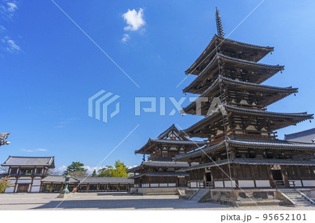 青空に映える五重塔・金堂(法隆寺 西院伽藍) 青空に映える五重塔・金堂(法隆寺 西院伽藍) 95652101