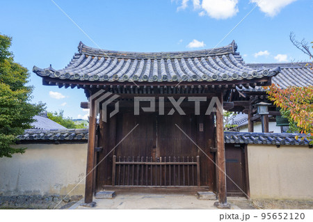 法隆寺 宗源寺四脚門(勧学院表門) 法隆寺 宗源寺四脚門(勧学院表門) 95652120