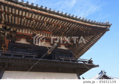 国宝 法隆寺東院鐘楼 橦木(奈良県生駒郡斑鳩町) 国宝 法隆寺東院鐘楼 橦木(奈良県生駒郡斑鳩町) 95652139