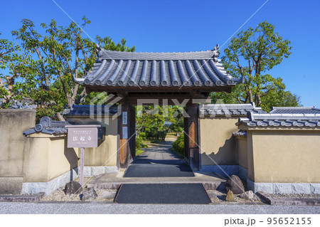 法起寺 西門 入口(奈良県斑鳩町) 法起寺 西門 入口(奈良県斑鳩町) 95652155