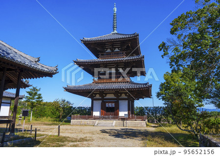 法起寺　三重塔（奈良県斑鳩町） 95652156