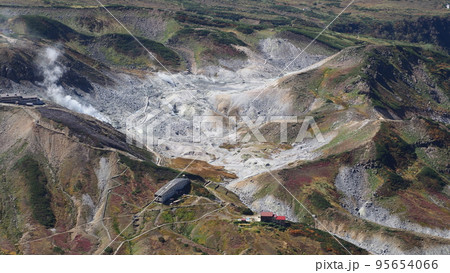 富山県 立山連峰 室堂 地獄谷 95654066