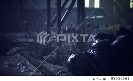 Night scene of an abandoned factory 95656161