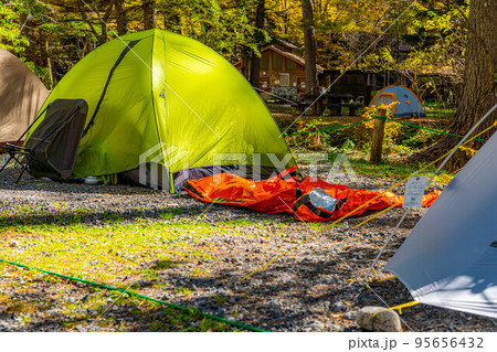 【キャンプ素材】秋のキャンプ場【長野県】 95656432