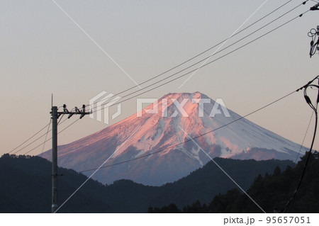 富士山の朝焼け 95657051