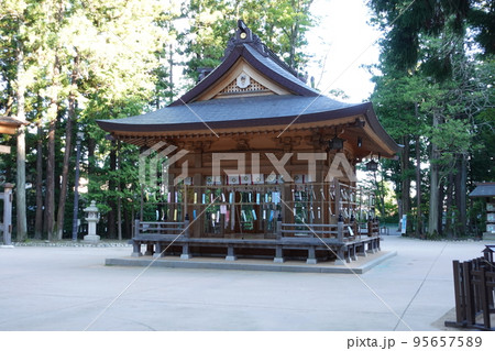 穂高神社神楽殿 95657589