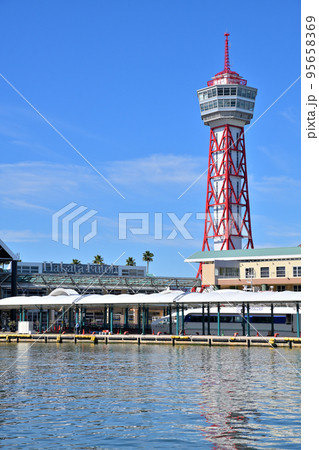 福岡市の風景　博多ポートタワー 95658369